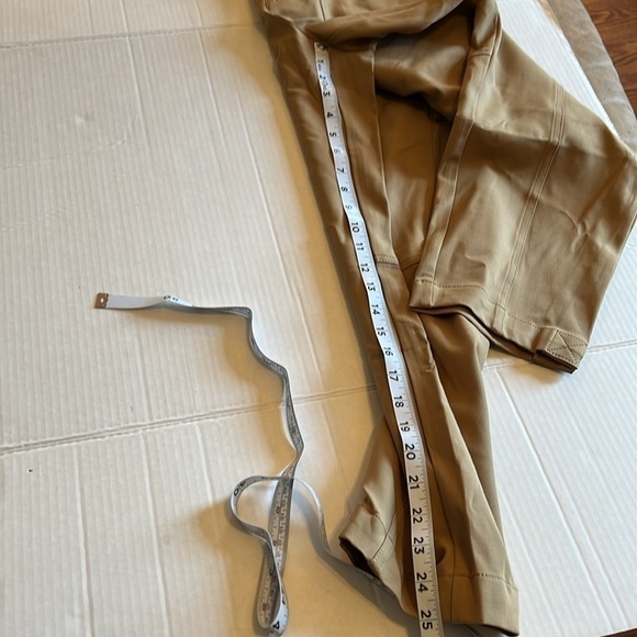 Banana Republic-10-latte cream(tan)-hi rise, belted ,tapered, cargo pants. - Picture 16 of 16